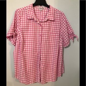 Plaid shirt with tied sleeves